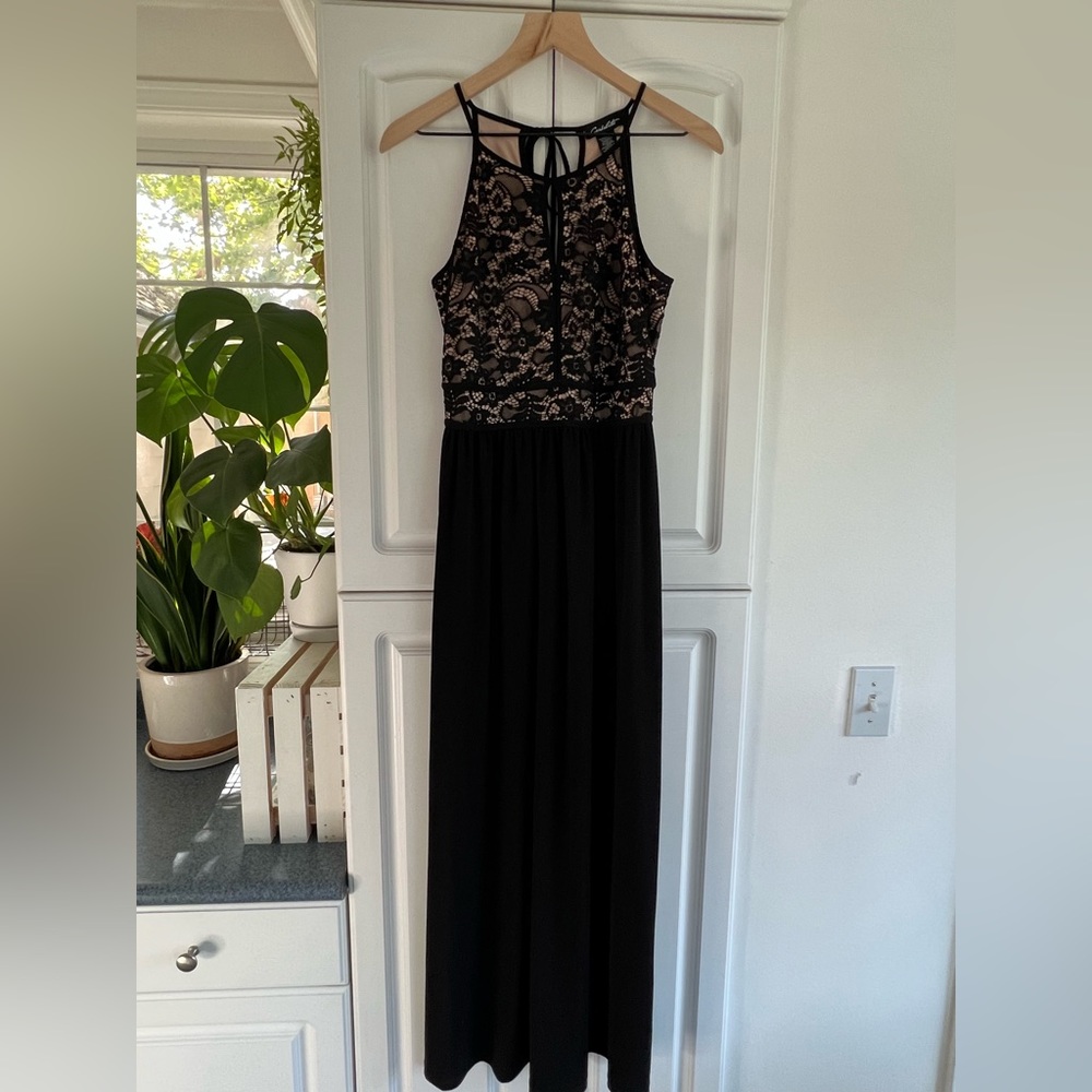Candalite Maxi Dress size Small